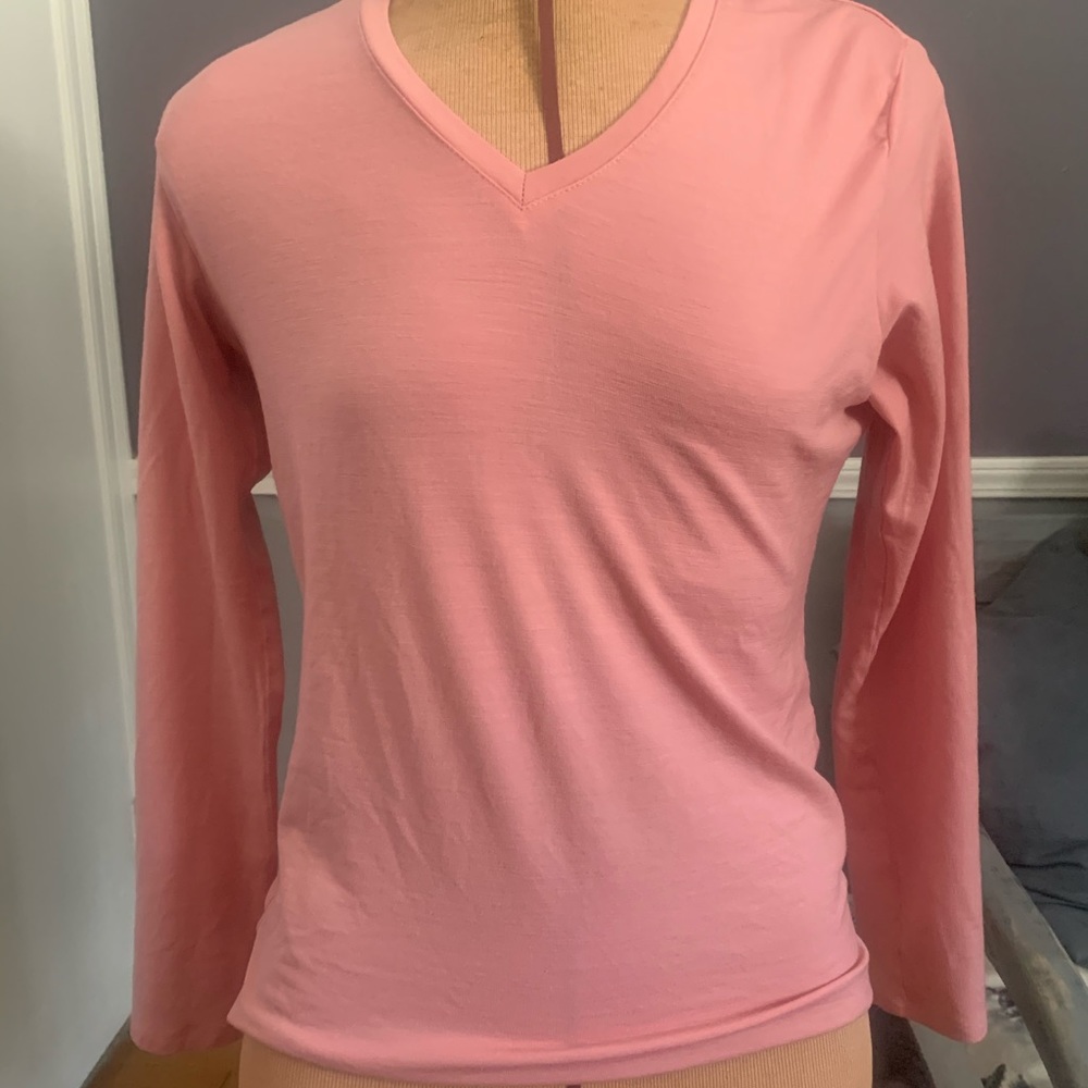 3/$25 all tops! ✅ Merino NZ wool travel tee
